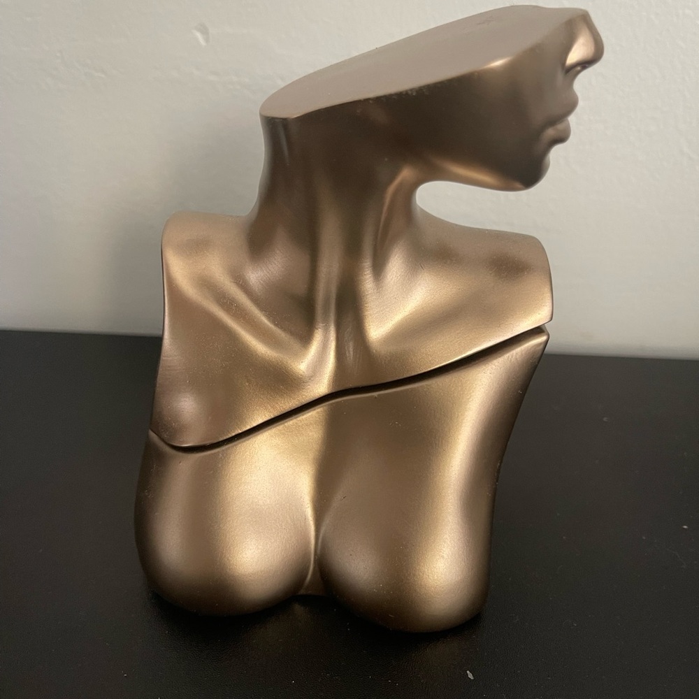 Billie Eilish perfume